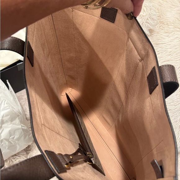 Gucci
Ophidia GG Supreme Canvas & Leather Tote - Picture 5 of 16